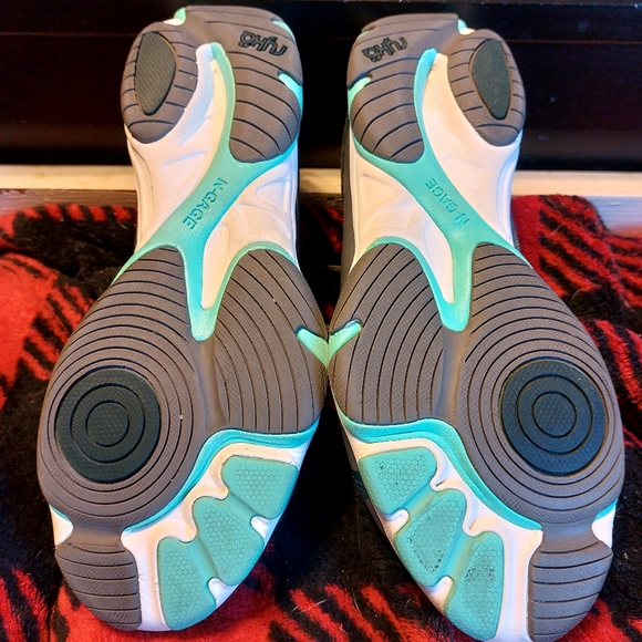 Ryka N-Gage Zumba Dance Sneakers size 9 WIDE - Picture 3 of 4
